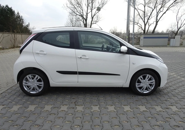 Toyota Aygo cena 32700 przebieg: 34900, rok produkcji 2015 z Ropczyce małe 154